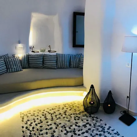 Marann Cave Apartament Akrotírion